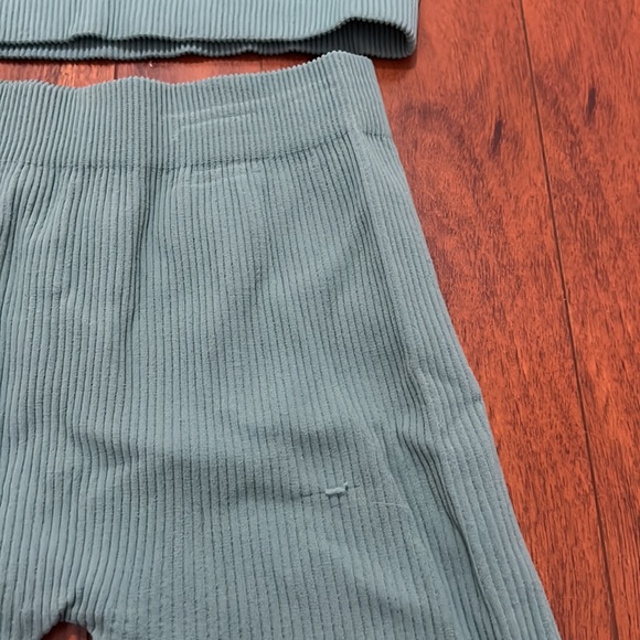 Zara ribbed tank and shorts set - Picture 2 of 4